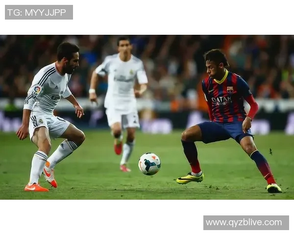 花式足球挑战赛：球星挑衅与极限技巧的精彩对决