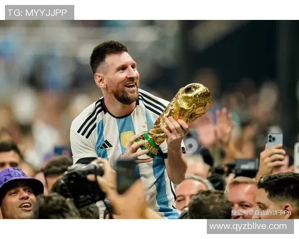 足球巨星传奇:梅西、C罗与其他顶尖球员的辉煌成就与职业生涯解析